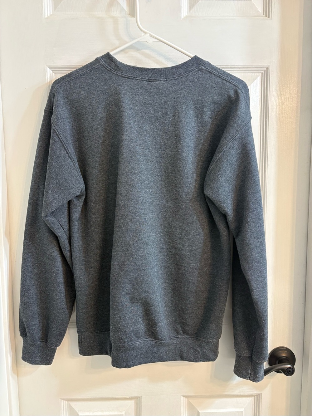 Gildan Charcoal Denali Alaska Graphic Crewneck sweatshirt - Picture 3 of 3